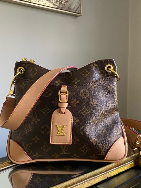 Unbranded Handbags - FASHION DESIGNER INSPIRED MONOGRAM SHOULDER BAG